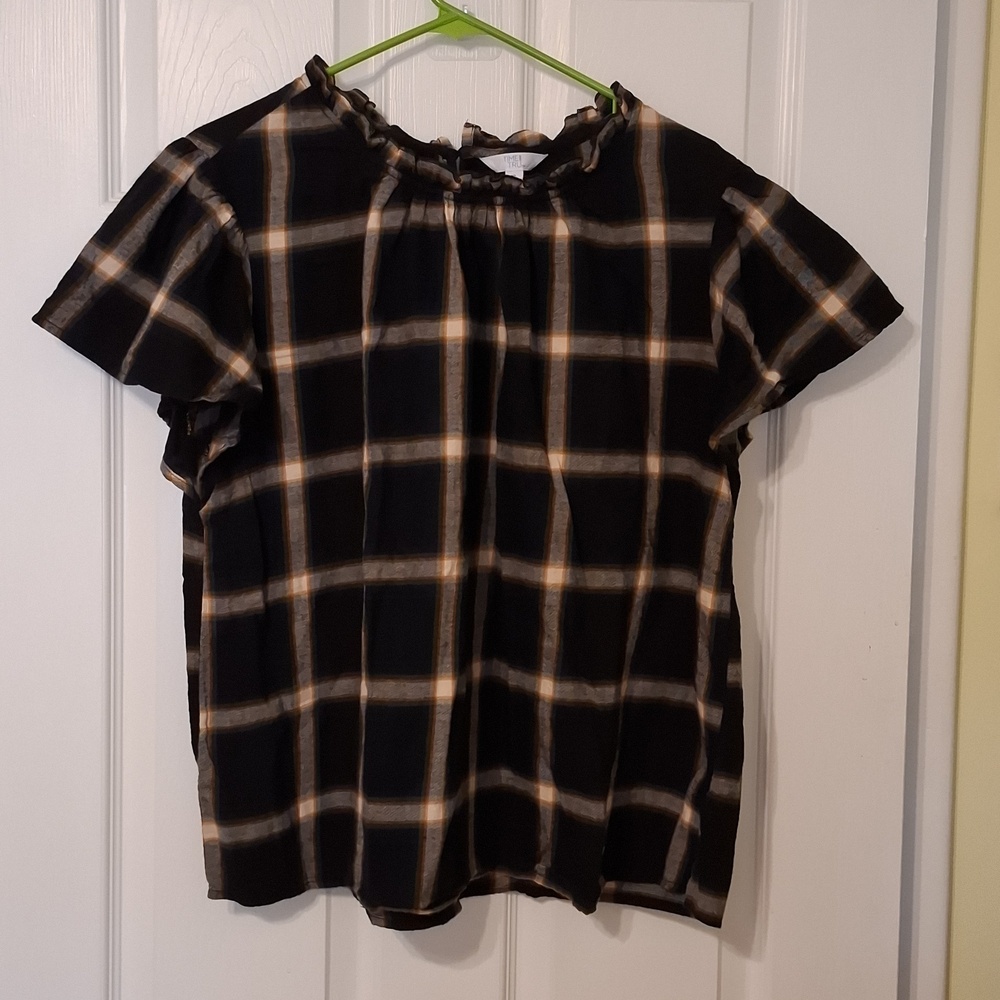 Time & Tru sz XL (16/18) black ruffle neck, flutter sleeve blouse